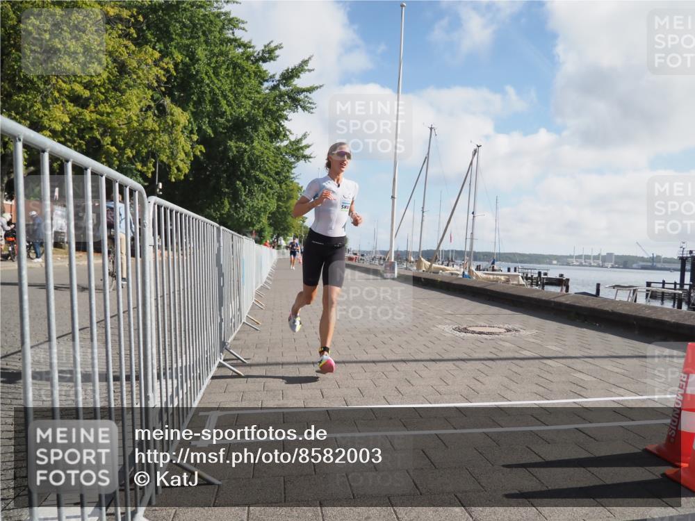 17.08.2025 - KN Förde Triathlon 2025 KatJ http://msf.ph/oto/8582003 17.08.2025 09:59:25 Laufen 105, 109 meine-sportfotos.de