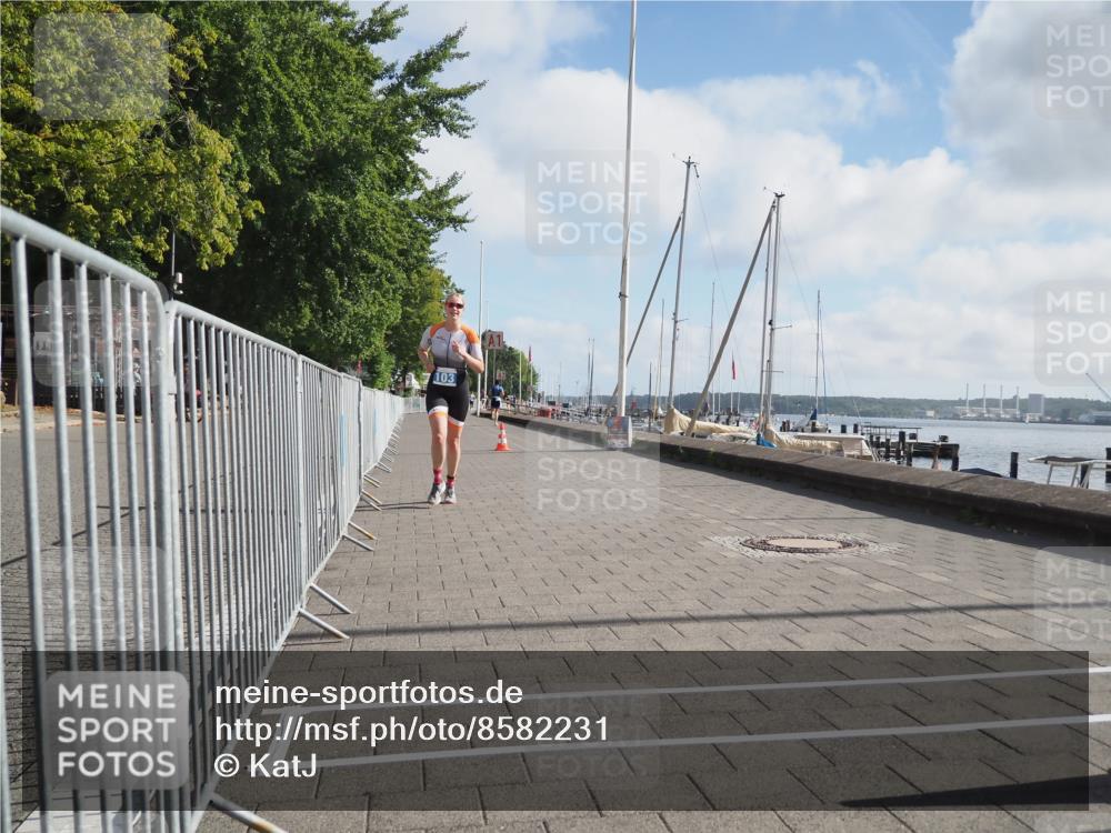 17.08.2025 - KN Förde Triathlon 2025 KatJ http://msf.ph/oto/8582231 17.08.2025 09:59:49 Laufen 103, 108 meine-sportfotos.de