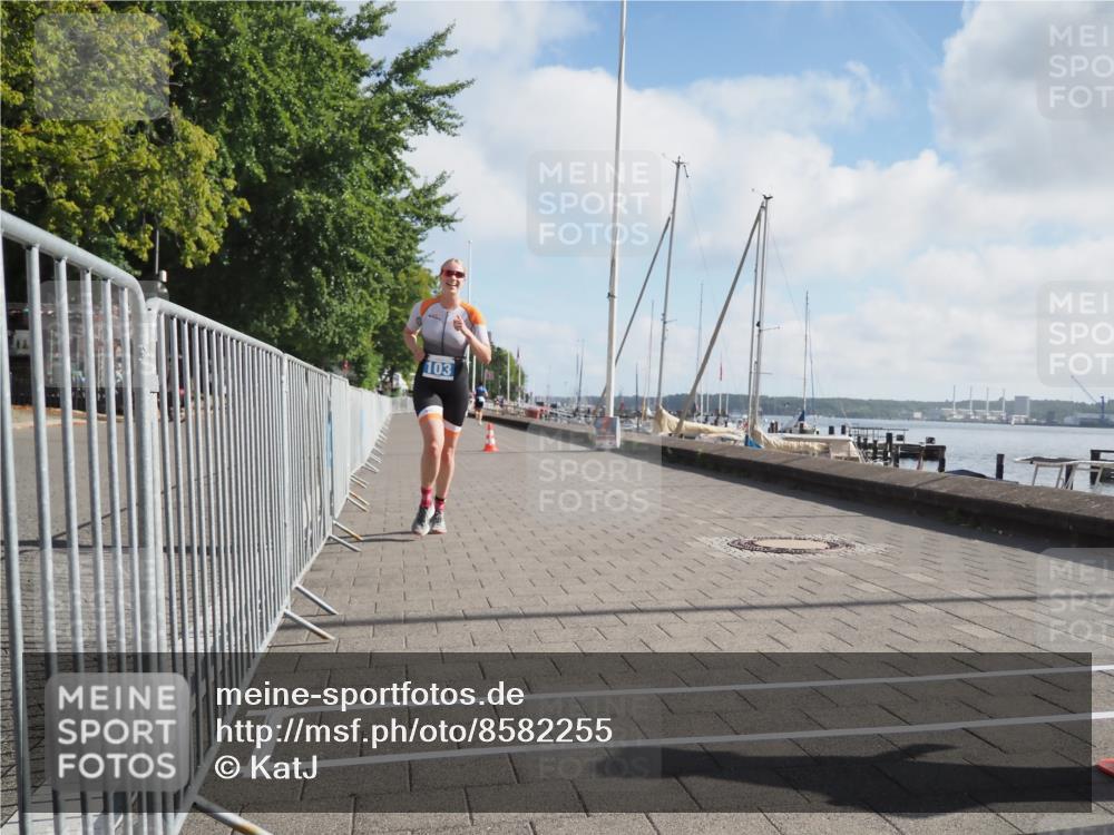 17.08.2025 - KN Förde Triathlon 2025 KatJ http://msf.ph/oto/8582255 17.08.2025 09:59:50 Laufen 103, 108 meine-sportfotos.de