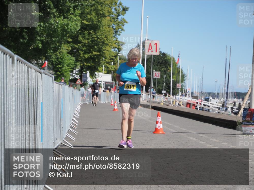 17.08.2025 - KN Förde Triathlon 2025 KatJ http://msf.ph/oto/8582319 17.08.2025 12:24:07 Laufen 617 meine-sportfotos.de