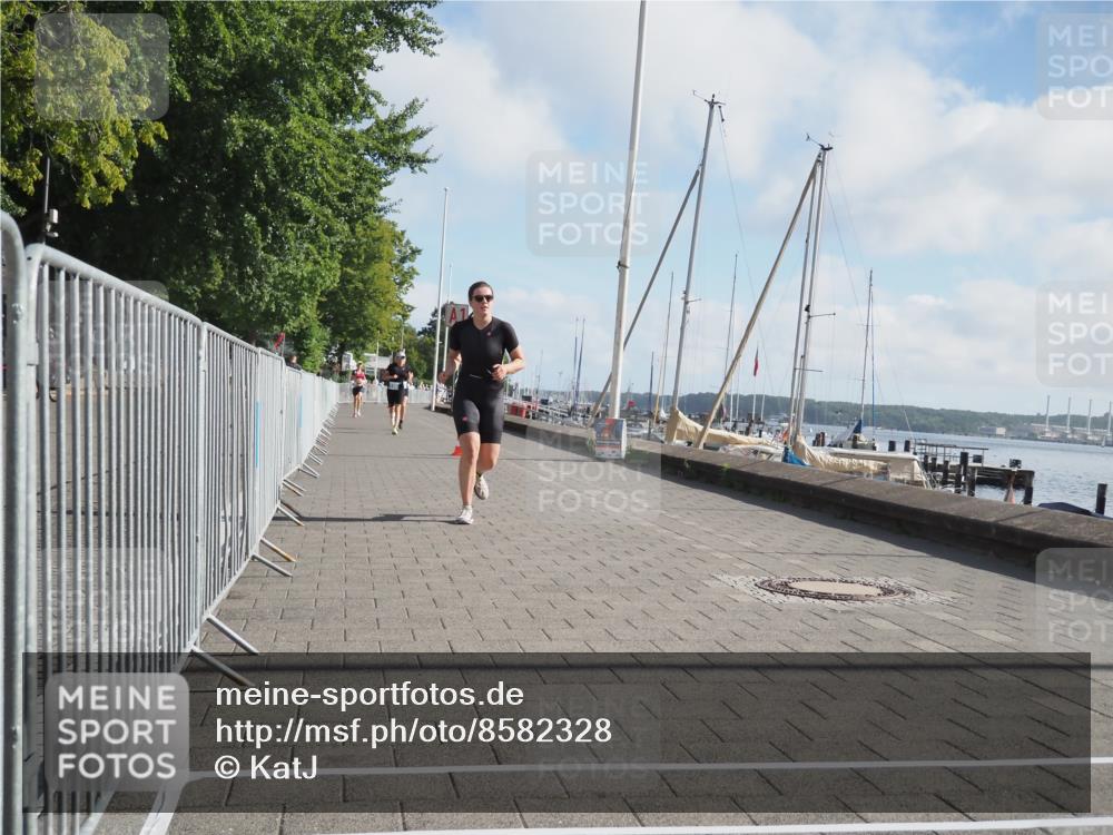 17.08.2025 - KN Förde Triathlon 2025 KatJ http://msf.ph/oto/8582328 17.08.2025 10:00:30 Laufen 106, 133, 136 meine-sportfotos.de