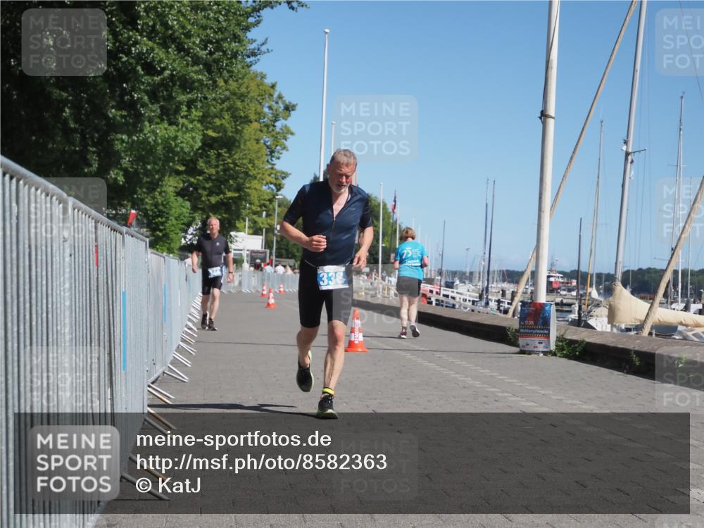 17.08.2025 - KN Förde Triathlon 2025 KatJ http://msf.ph/oto/8582363 17.08.2025 12:24:25 Laufen 338, 344 meine-sportfotos.de