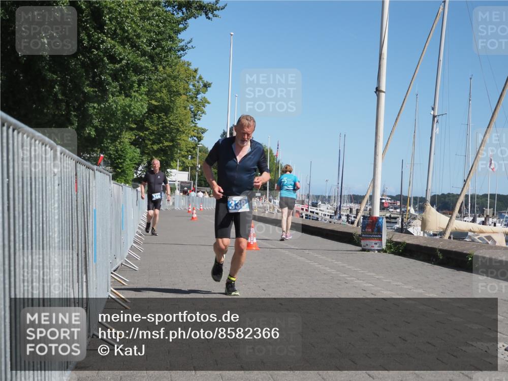 17.08.2025 - KN Förde Triathlon 2025 KatJ http://msf.ph/oto/8582366 17.08.2025 12:24:26 Laufen 338, 344 meine-sportfotos.de