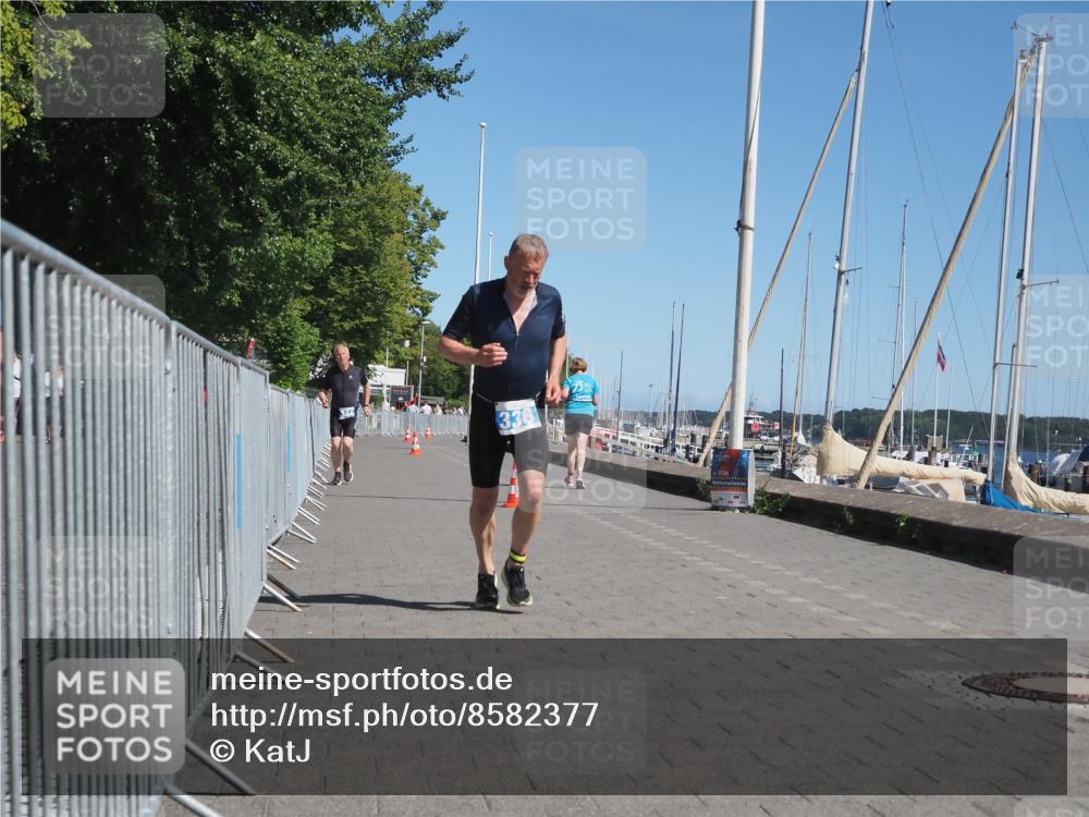 17.08.2025 - KN Förde Triathlon 2025 KatJ http://msf.ph/oto/8582377 17.08.2025 12:24:26 Laufen 338, 344 meine-sportfotos.de