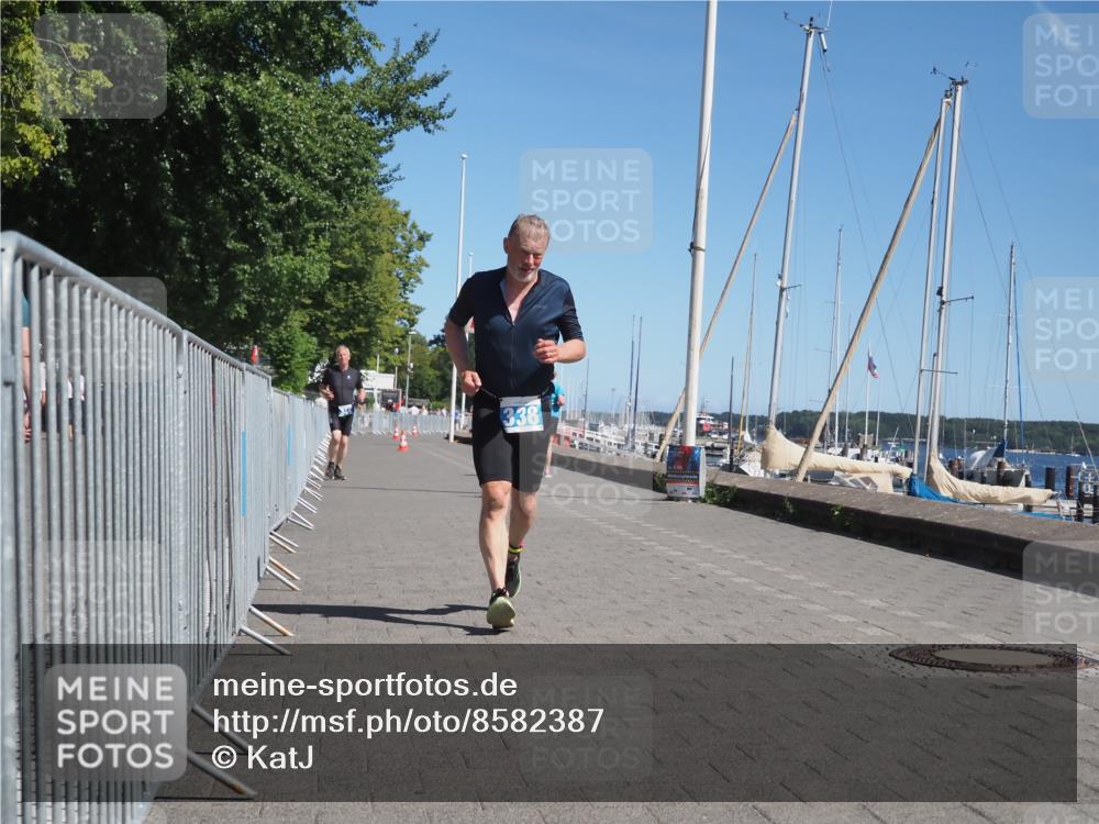17.08.2025 - KN Förde Triathlon 2025 KatJ http://msf.ph/oto/8582387 17.08.2025 12:24:26 Laufen 338, 344 meine-sportfotos.de