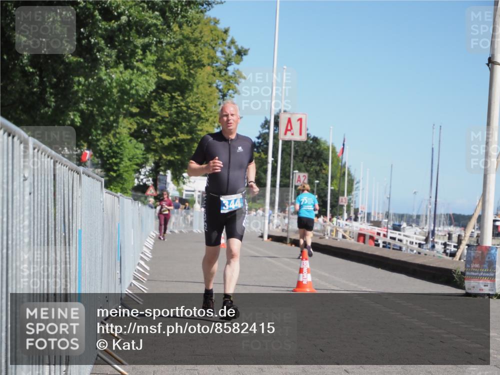17.08.2025 - KN Förde Triathlon 2025 KatJ http://msf.ph/oto/8582415 17.08.2025 12:24:31 Laufen 338, 344 meine-sportfotos.de