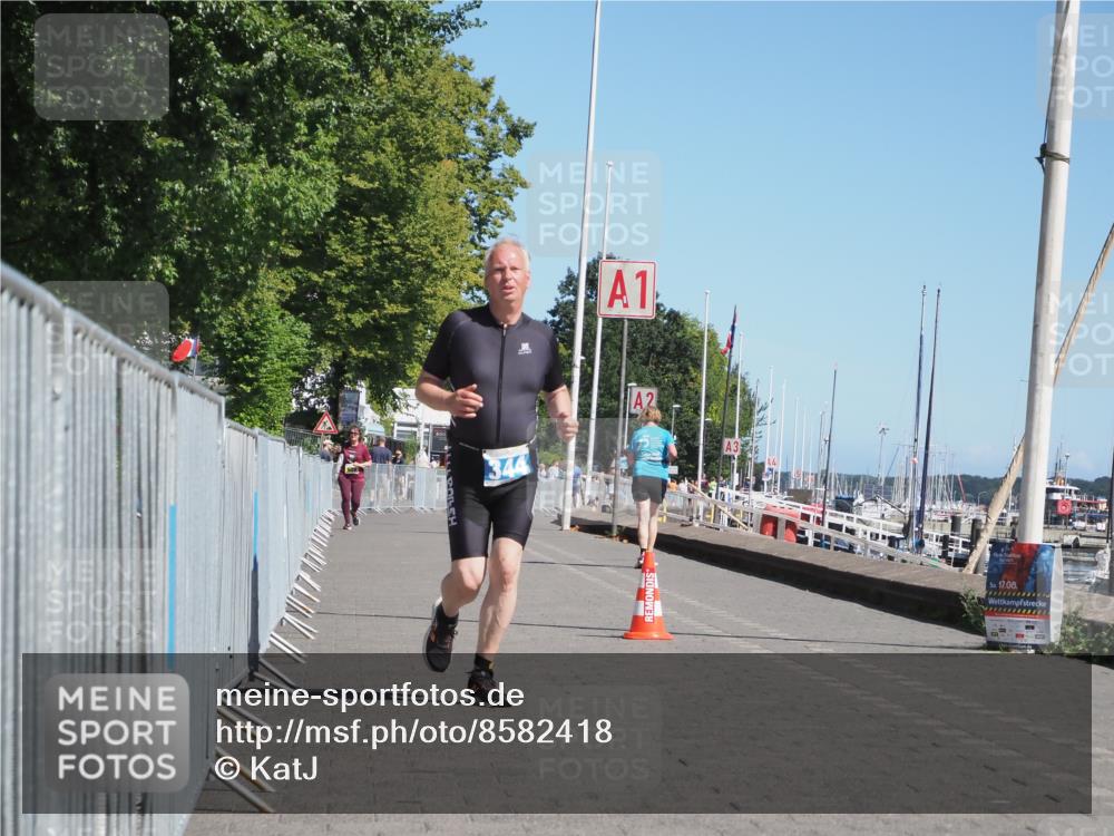 17.08.2025 - KN Förde Triathlon 2025 KatJ http://msf.ph/oto/8582418 17.08.2025 12:24:31 Laufen 338, 344 meine-sportfotos.de