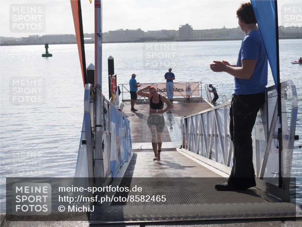 17.08.2025 - KN Förde Triathlon 2025 MichiJ http://msf.ph/oto/8582465 17.08.2025 09:21:51 Schwimmen 244, 212, 215, 242, 244 meine-sportfotos.de