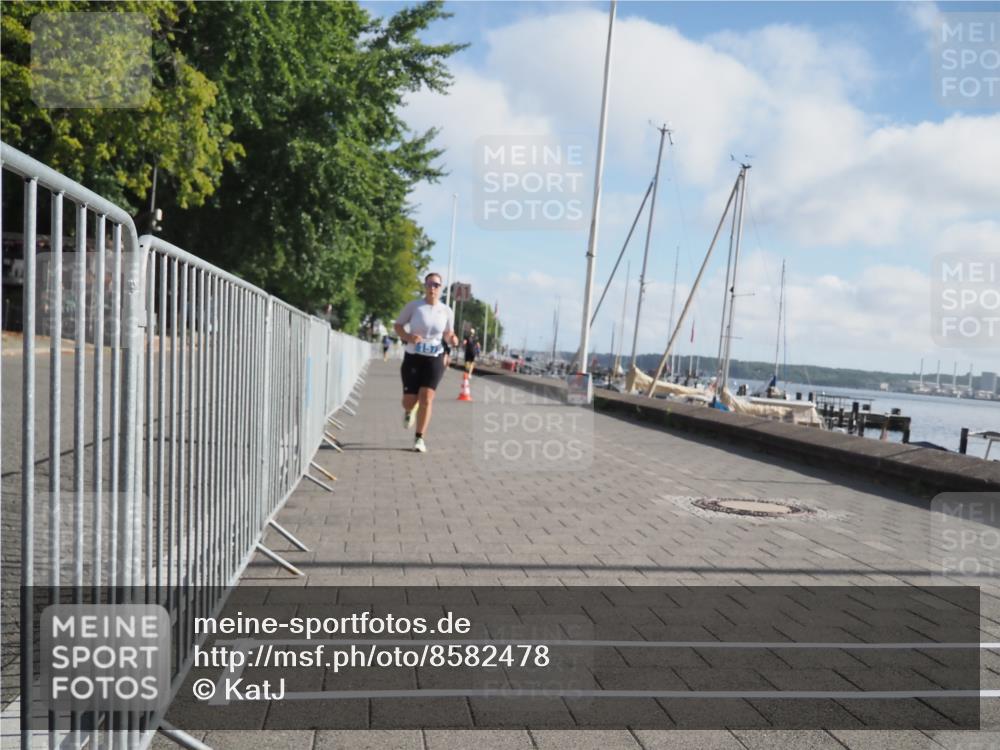 17.08.2025 - KN Förde Triathlon 2025 KatJ http://msf.ph/oto/8582478 17.08.2025 10:00:51 Laufen 157 meine-sportfotos.de