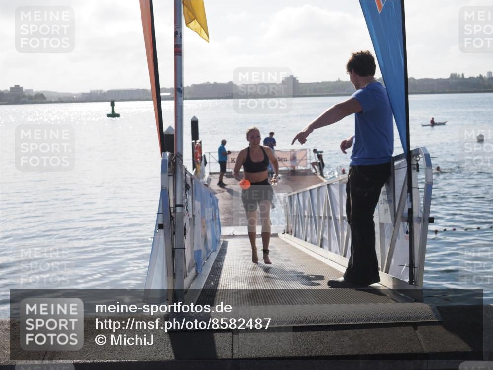 17.08.2025 - KN Förde Triathlon 2025 MichiJ http://msf.ph/oto/8582487 17.08.2025 09:21:52 Schwimmen 244, 212, 215, 242, 244 meine-sportfotos.de