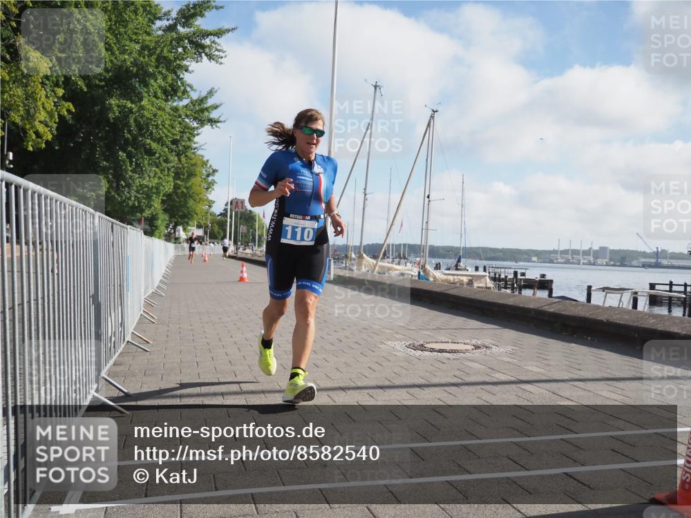 17.08.2025 - KN Förde Triathlon 2025 KatJ http://msf.ph/oto/8582540 17.08.2025 10:01:12 Laufen 110 meine-sportfotos.de