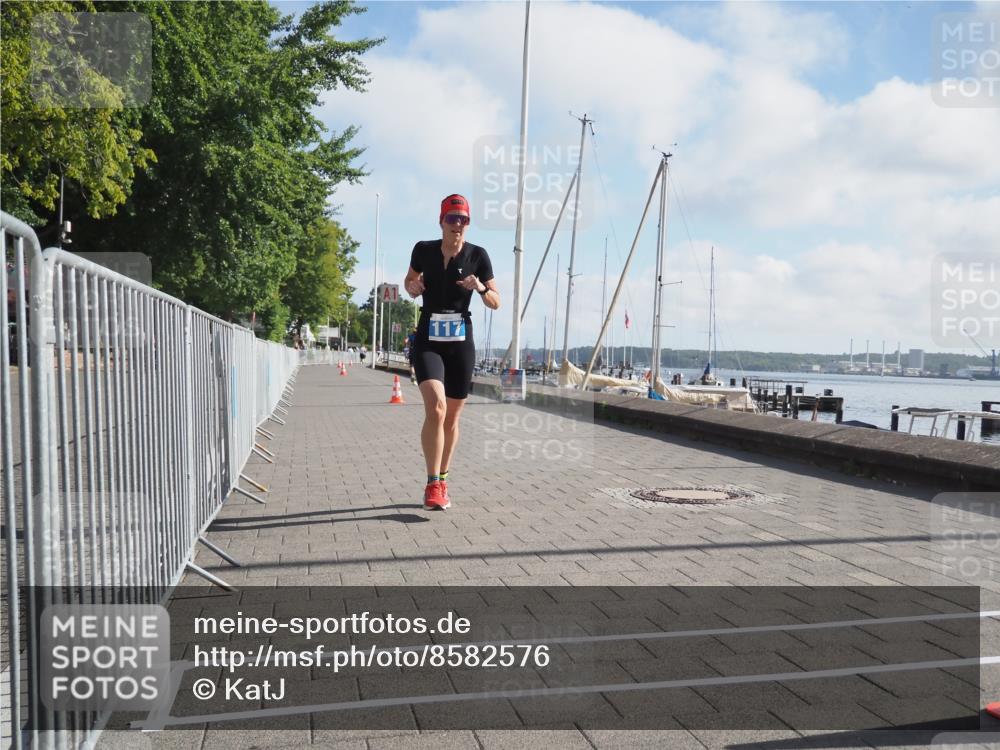 17.08.2025 - KN Förde Triathlon 2025 KatJ http://msf.ph/oto/8582576 17.08.2025 10:01:24 Laufen 117 meine-sportfotos.de