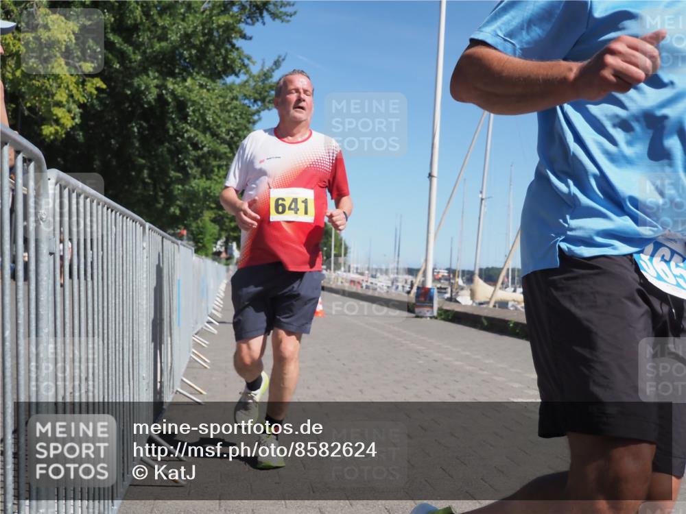 17.08.2025 - KN Förde Triathlon 2025 KatJ http://msf.ph/oto/8582624 17.08.2025 12:26:17 Laufen 337, 365, 641 meine-sportfotos.de