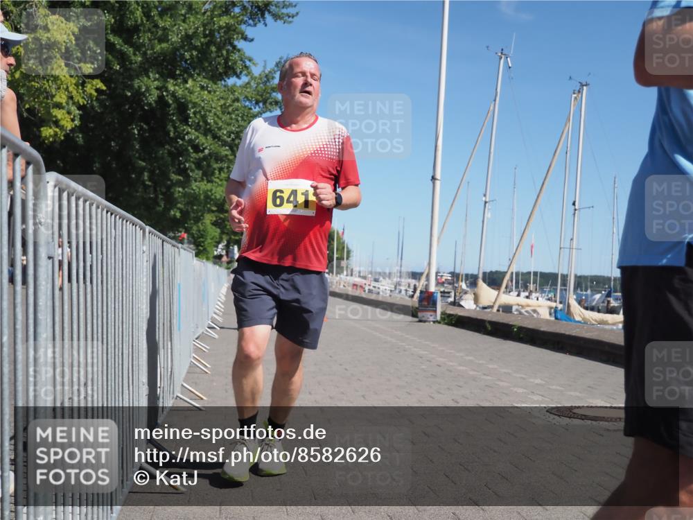 17.08.2025 - KN Förde Triathlon 2025 KatJ http://msf.ph/oto/8582626 17.08.2025 12:26:17 Laufen 337, 365, 641 meine-sportfotos.de