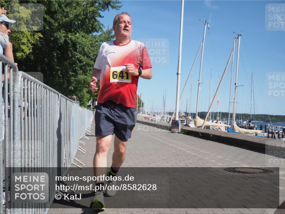 17.08.2025 - KN Förde Triathlon 2025 KatJ http://msf.ph/oto/8582628 17.08.2025 12:26:17 Laufen 337, 365, 641 meine-sportfotos.de