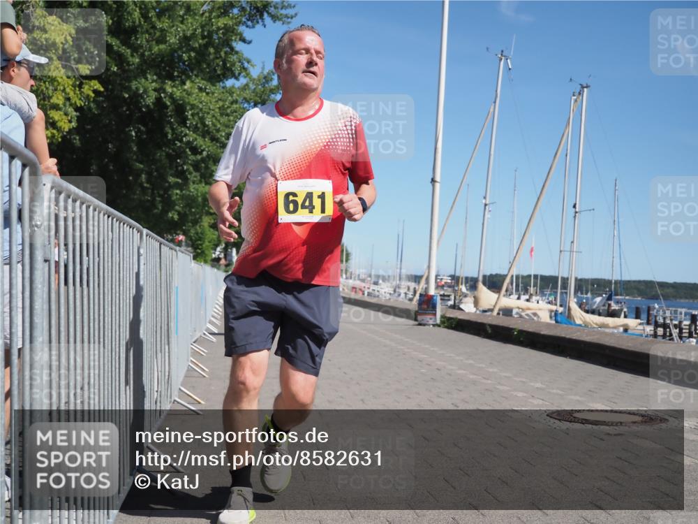 17.08.2025 - KN Förde Triathlon 2025 KatJ http://msf.ph/oto/8582631 17.08.2025 12:26:17 Laufen 337, 365, 641 meine-sportfotos.de