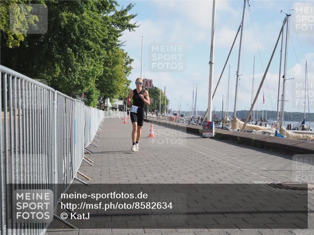 17.08.2025 - KN Förde Triathlon 2025 KatJ http://msf.ph/oto/8582634 17.08.2025 10:02:23 Laufen 198 meine-sportfotos.de