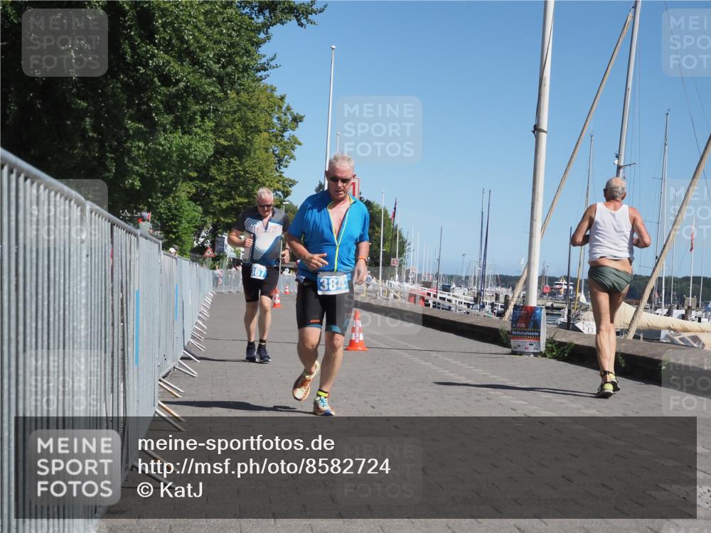 17.08.2025 - KN Förde Triathlon 2025 KatJ http://msf.ph/oto/8582724 17.08.2025 12:26:46 Laufen 367, 384 meine-sportfotos.de