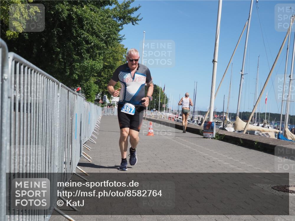17.08.2025 - KN Förde Triathlon 2025 KatJ http://msf.ph/oto/8582764 17.08.2025 12:26:51 Laufen 367, 384 meine-sportfotos.de