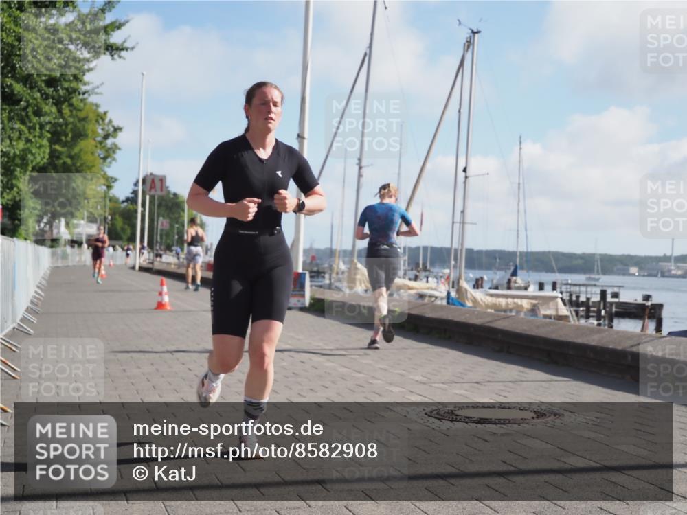 17.08.2025 - KN Förde Triathlon 2025 KatJ http://msf.ph/oto/8582908 17.08.2025 10:03:34 Laufen 126 meine-sportfotos.de