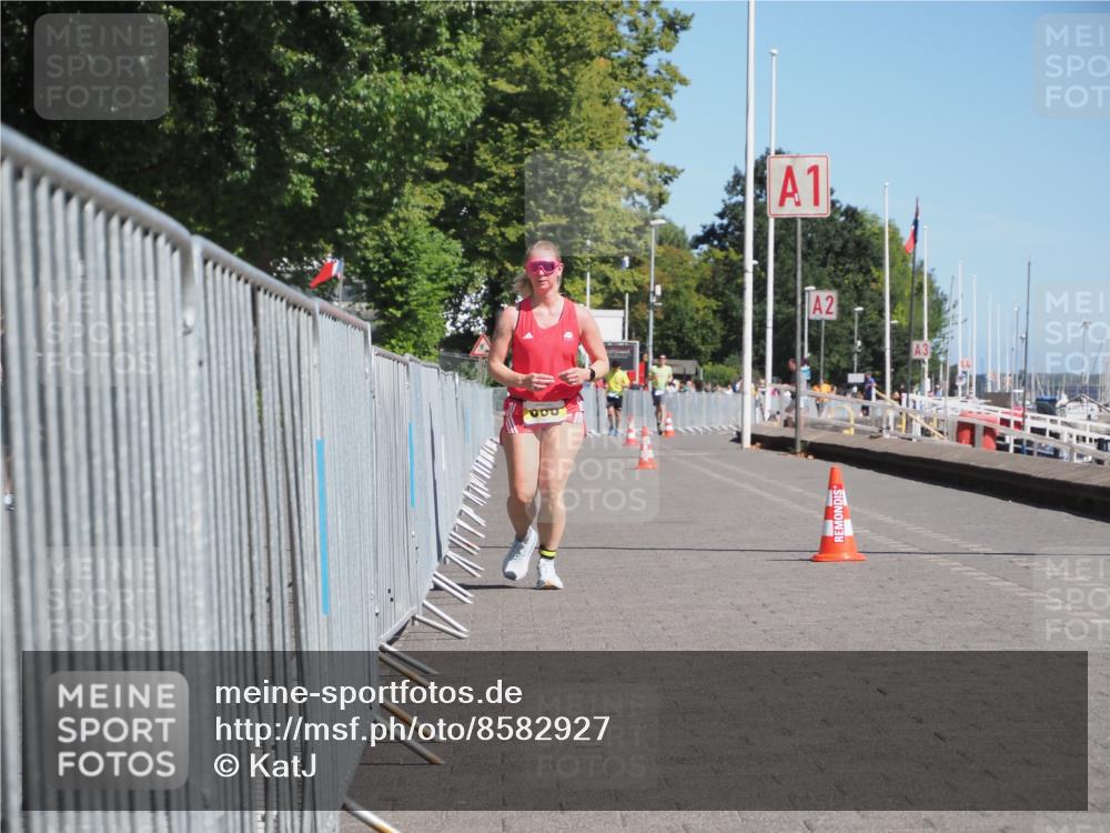 17.08.2025 - KN Förde Triathlon 2025 KatJ http://msf.ph/oto/8582927 17.08.2025 12:30:47 Laufen 606 meine-sportfotos.de