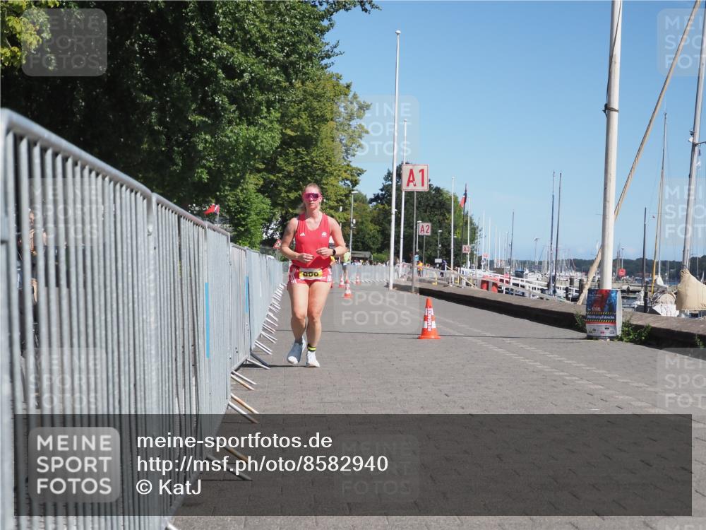 17.08.2025 - KN Förde Triathlon 2025 KatJ http://msf.ph/oto/8582940 17.08.2025 12:30:49 Laufen 606 meine-sportfotos.de