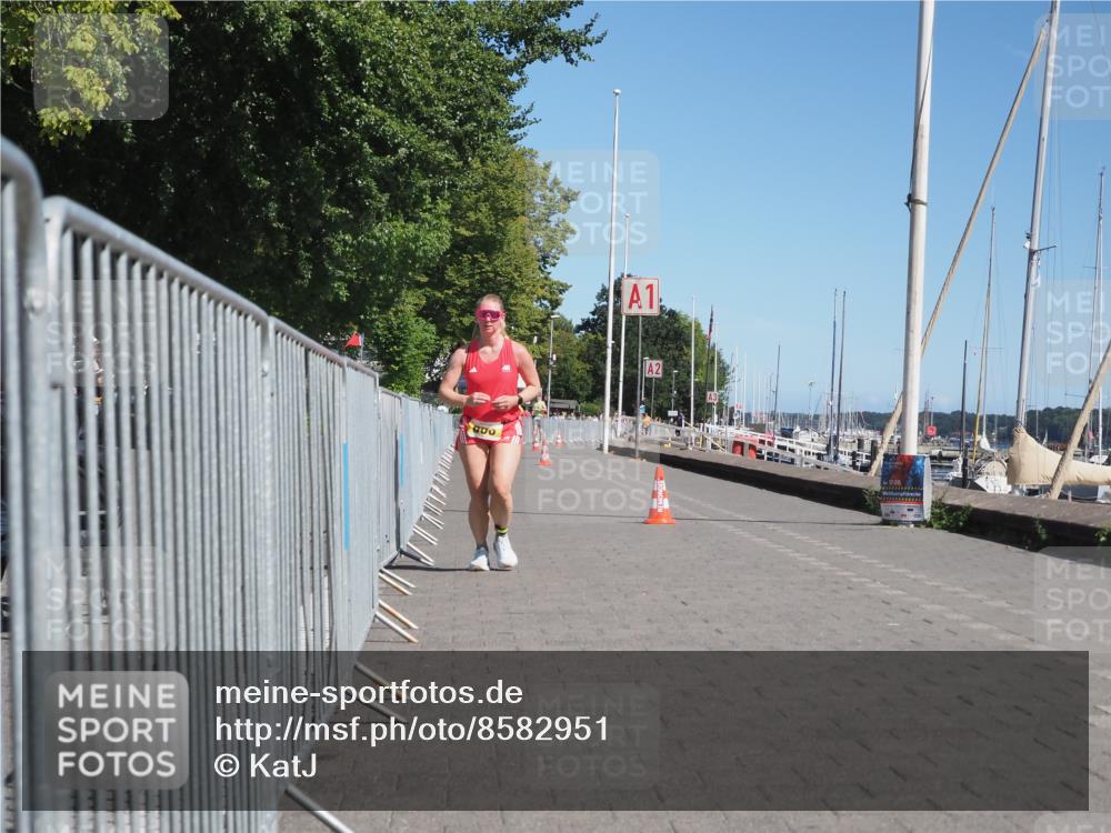 17.08.2025 - KN Förde Triathlon 2025 KatJ http://msf.ph/oto/8582951 17.08.2025 12:30:49 Laufen 606 meine-sportfotos.de