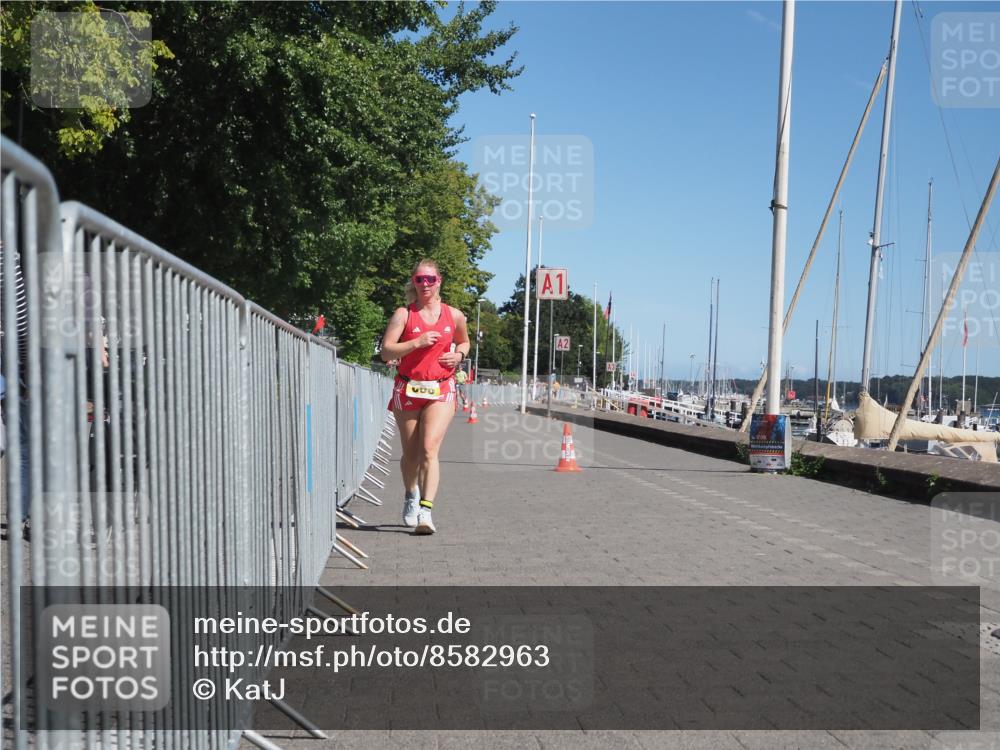 17.08.2025 - KN Förde Triathlon 2025 KatJ http://msf.ph/oto/8582963 17.08.2025 12:30:50 Laufen 606 meine-sportfotos.de