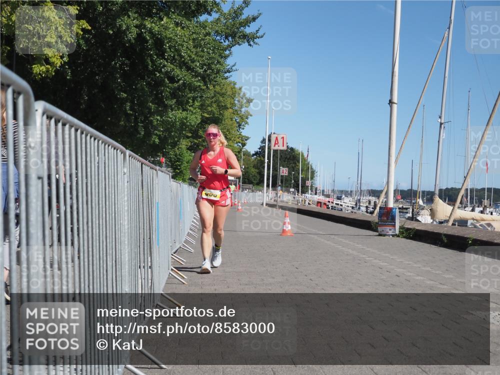 17.08.2025 - KN Förde Triathlon 2025 KatJ http://msf.ph/oto/8583000 17.08.2025 12:30:50 Laufen 606 meine-sportfotos.de