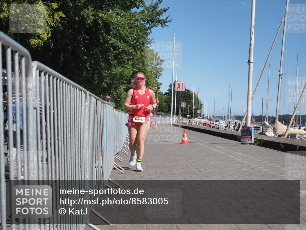 17.08.2025 - KN Förde Triathlon 2025 KatJ http://msf.ph/oto/8583005 17.08.2025 12:30:51 Laufen 606 meine-sportfotos.de