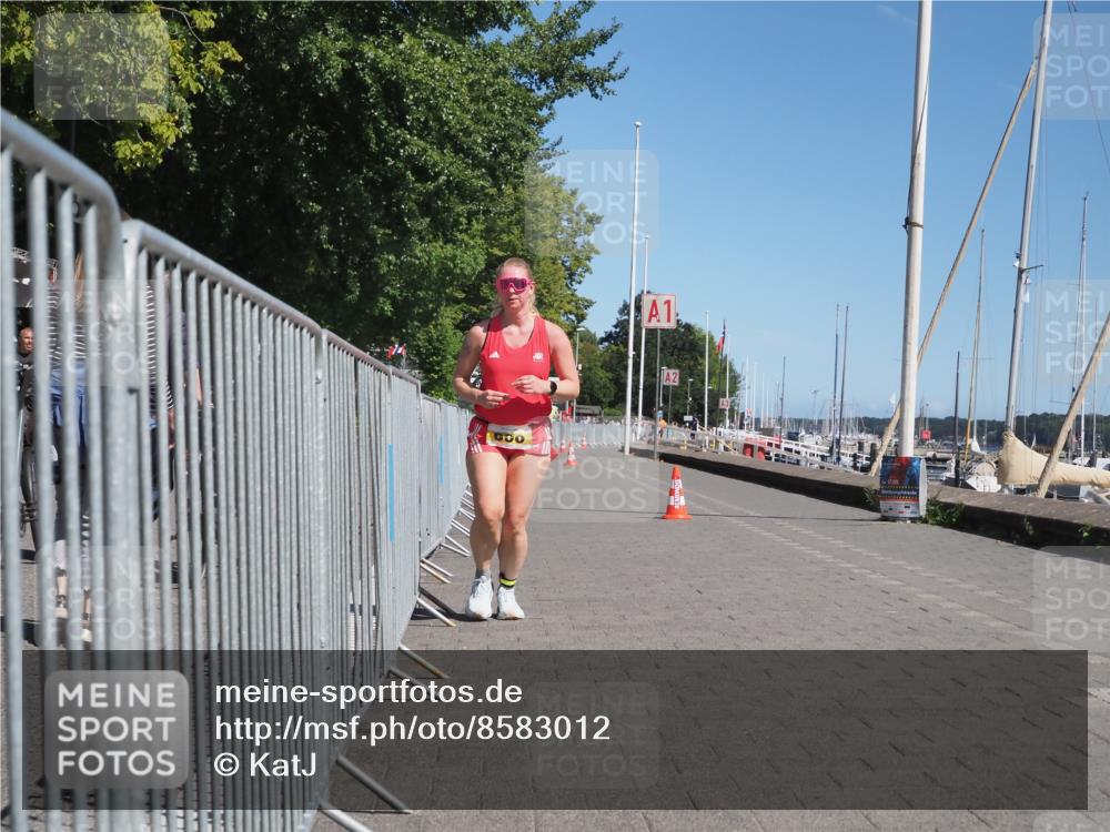 17.08.2025 - KN Förde Triathlon 2025 KatJ http://msf.ph/oto/8583012 17.08.2025 12:30:51 Laufen 606 meine-sportfotos.de