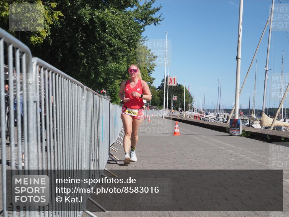 17.08.2025 - KN Förde Triathlon 2025 KatJ http://msf.ph/oto/8583016 17.08.2025 12:30:51 Laufen 606 meine-sportfotos.de