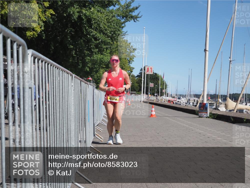 17.08.2025 - KN Förde Triathlon 2025 KatJ http://msf.ph/oto/8583023 17.08.2025 12:30:51 Laufen 606 meine-sportfotos.de
