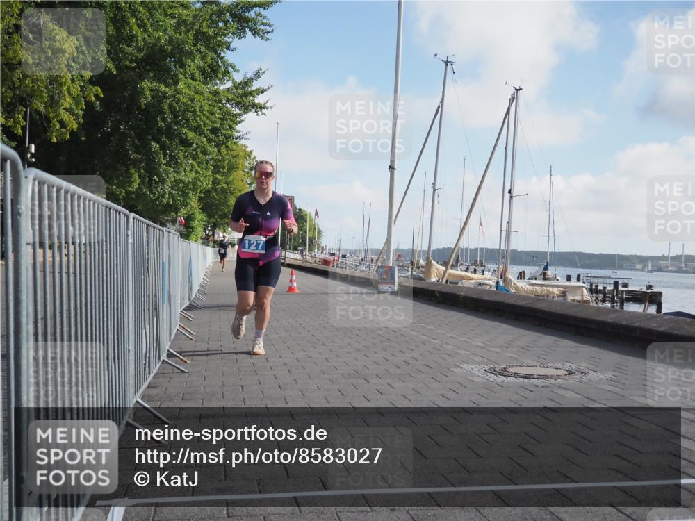 17.08.2025 - KN Förde Triathlon 2025 KatJ http://msf.ph/oto/8583027 17.08.2025 10:04:52 Laufen 127, 253 meine-sportfotos.de