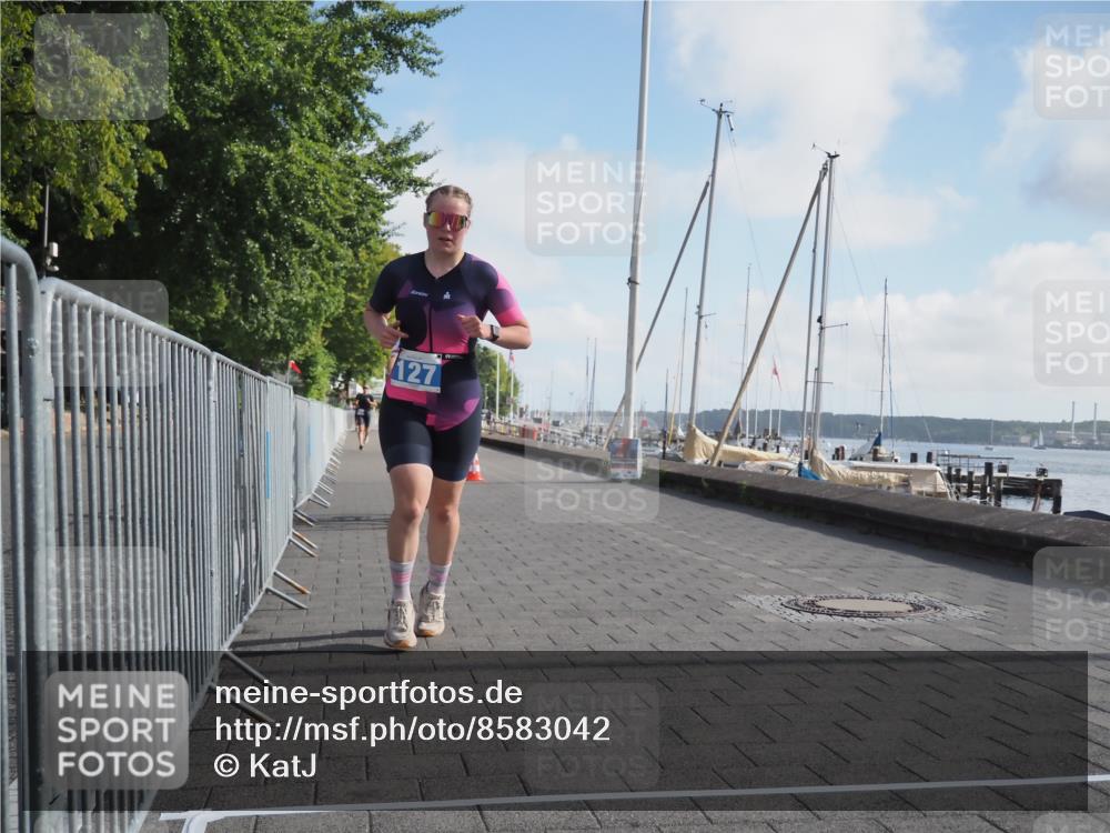 17.08.2025 - KN Förde Triathlon 2025 KatJ http://msf.ph/oto/8583042 17.08.2025 10:04:53 Laufen 127, 253 meine-sportfotos.de