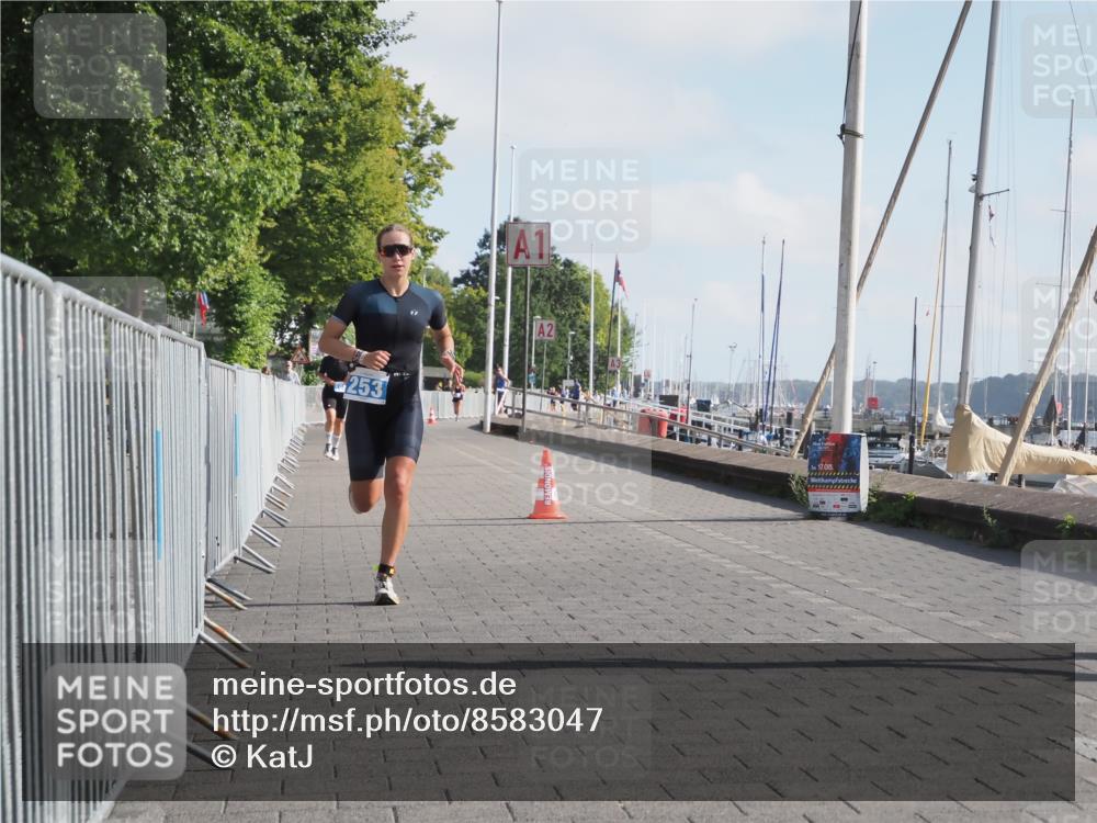 17.08.2025 - KN Förde Triathlon 2025 KatJ http://msf.ph/oto/8583047 17.08.2025 10:04:59 Laufen 168, 253 meine-sportfotos.de