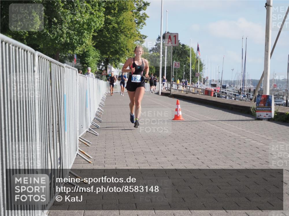 17.08.2025 - KN Förde Triathlon 2025 KatJ http://msf.ph/oto/8583148 17.08.2025 10:05:28 Laufen 128 meine-sportfotos.de
