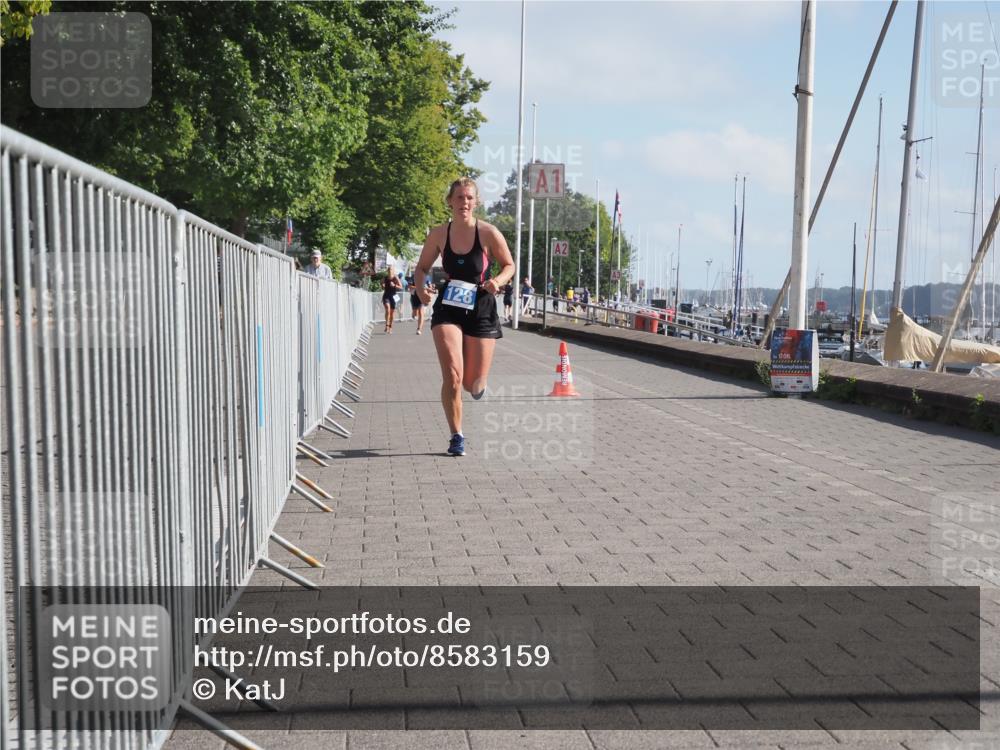 17.08.2025 - KN Förde Triathlon 2025 KatJ http://msf.ph/oto/8583159 17.08.2025 10:05:29 Laufen 128 meine-sportfotos.de