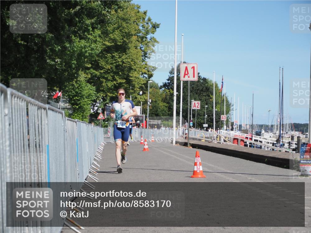 17.08.2025 - KN Förde Triathlon 2025 KatJ http://msf.ph/oto/8583170 17.08.2025 13:20:39 Laufen 402, 403 meine-sportfotos.de