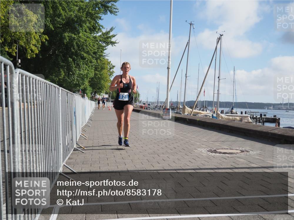 17.08.2025 - KN Förde Triathlon 2025 KatJ http://msf.ph/oto/8583178 17.08.2025 10:05:31 Laufen 128 meine-sportfotos.de