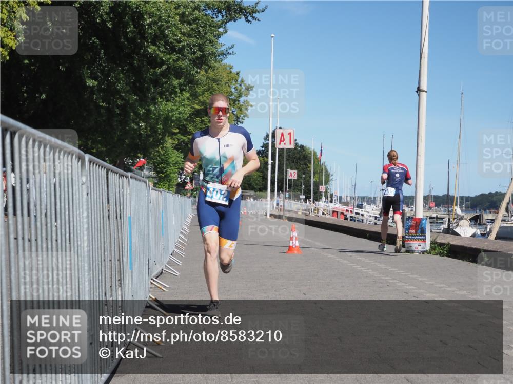 17.08.2025 - KN Förde Triathlon 2025 KatJ http://msf.ph/oto/8583210 17.08.2025 13:20:43 Laufen 402 meine-sportfotos.de