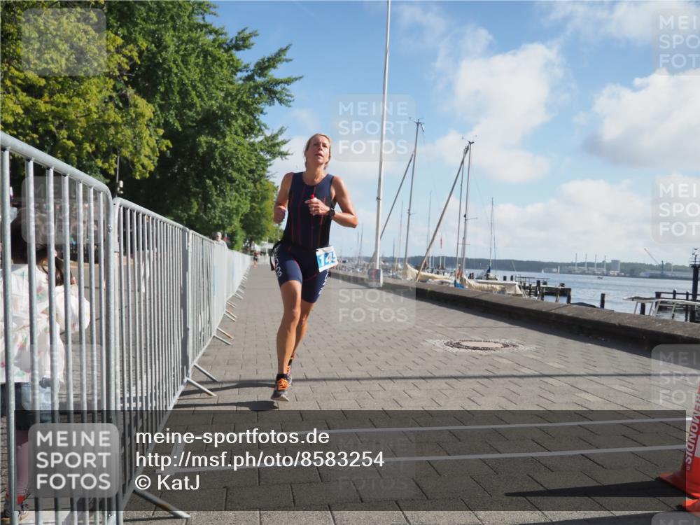 17.08.2025 - KN Förde Triathlon 2025 KatJ http://msf.ph/oto/8583254 17.08.2025 10:05:44 Laufen 104, 145 meine-sportfotos.de