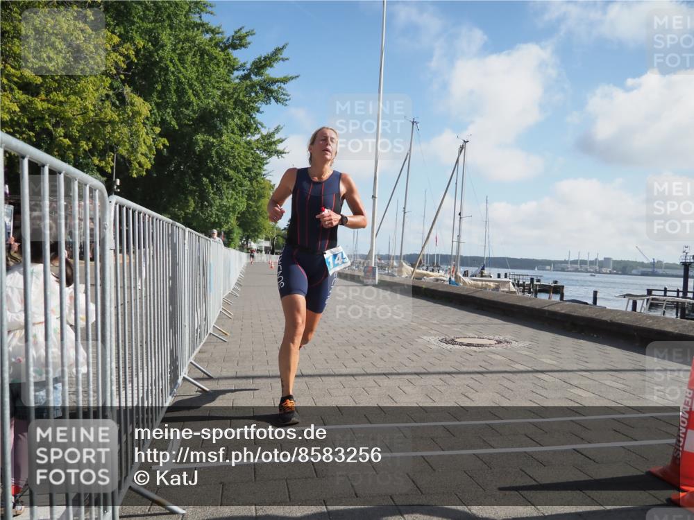 17.08.2025 - KN Förde Triathlon 2025 KatJ http://msf.ph/oto/8583256 17.08.2025 10:05:44 Laufen 104, 145 meine-sportfotos.de