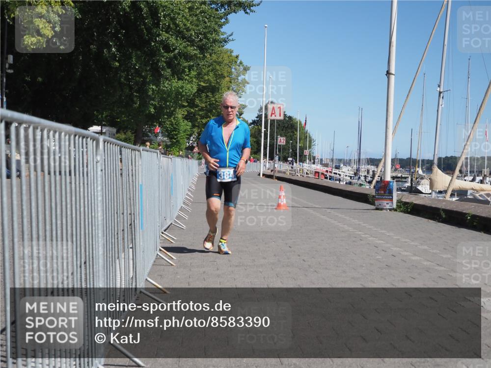 17.08.2025 - KN Förde Triathlon 2025 KatJ http://msf.ph/oto/8583390 17.08.2025 12:38:25 Laufen 384 meine-sportfotos.de