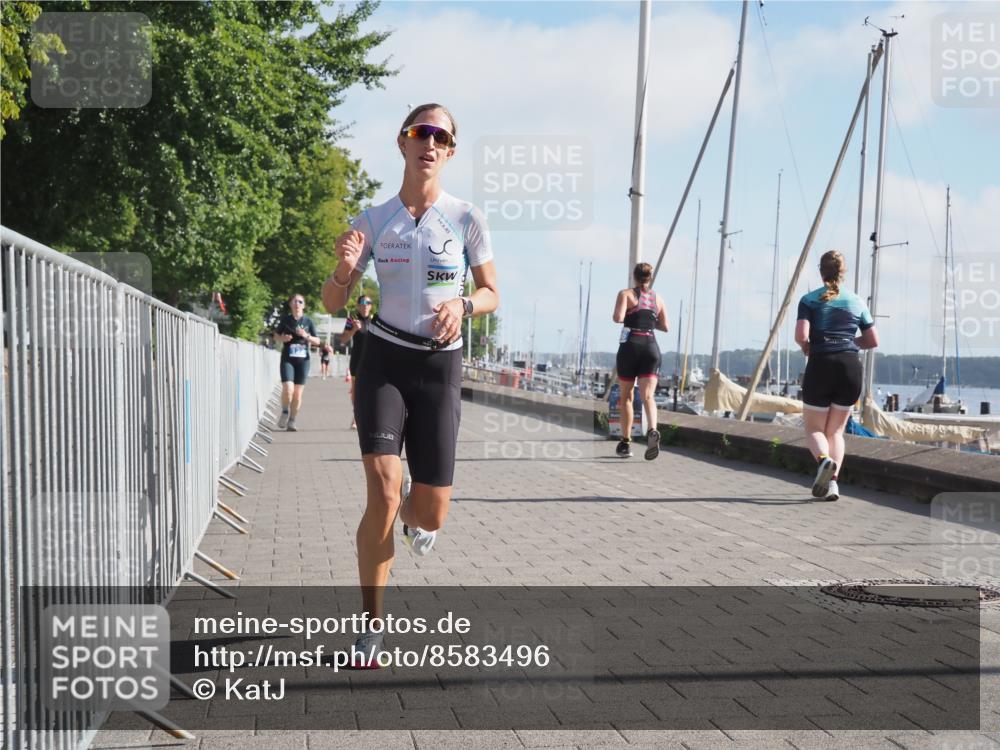 17.08.2025 - KN Förde Triathlon 2025 KatJ http://msf.ph/oto/8583496 17.08.2025 10:06:36 Laufen 105, 122, 166 meine-sportfotos.de