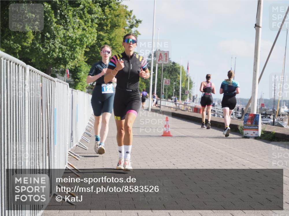 17.08.2025 - KN Förde Triathlon 2025 KatJ http://msf.ph/oto/8583526 17.08.2025 10:06:40 Laufen 122, 166 meine-sportfotos.de