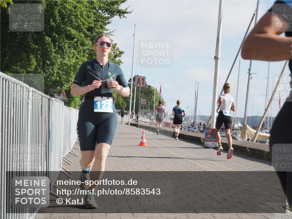 17.08.2025 - KN Förde Triathlon 2025 KatJ http://msf.ph/oto/8583543 17.08.2025 10:06:42 Laufen 122, 166 meine-sportfotos.de