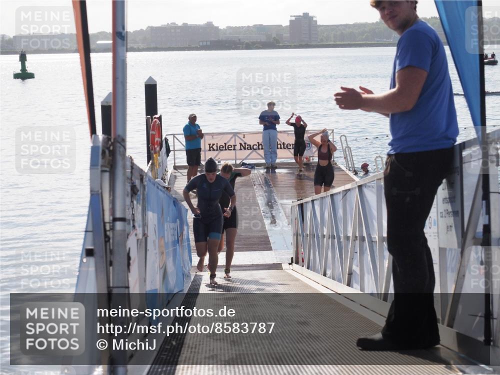 17.08.2025 - KN Förde Triathlon 2025 MichiJ http://msf.ph/oto/8583787 17.08.2025 09:22:01 Schwimmen 212, 215, 244, 210, 212, 213, 215, 224, 242 meine-sportfotos.de