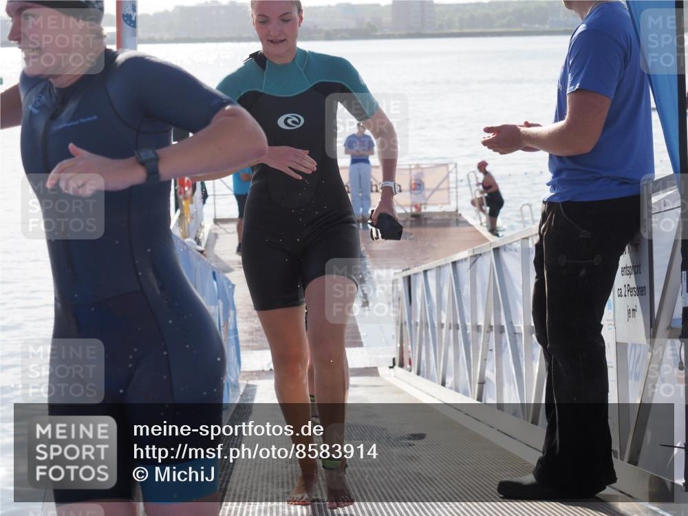17.08.2025 - KN Förde Triathlon 2025 MichiJ http://msf.ph/oto/8583914 17.08.2025 09:22:05 Schwimmen 212, 215, 242, 244, 210, 213, 215, 224, 242 meine-sportfotos.de