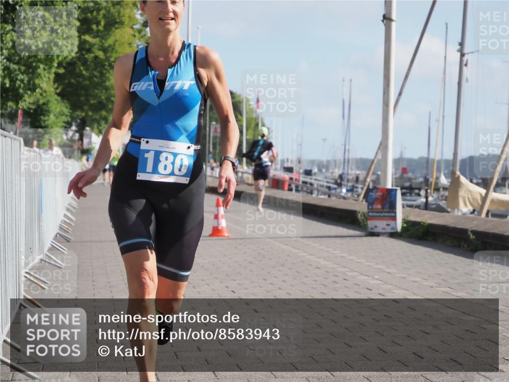 17.08.2025 - KN Förde Triathlon 2025 KatJ http://msf.ph/oto/8583943 17.08.2025 10:07:55 Laufen 108, 180 meine-sportfotos.de